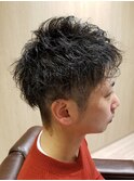 雰囲気◎黒髪ミディアムパーマで大人な雰囲気に