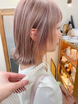 コハク(COHAKU)&nbsp;シンプルBOBとやわらかなミルキーベージュカラー