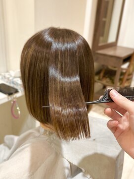 ハシゴ(hasigo.) 縮毛矯正 / 髪質改善
