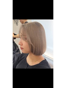 ウィリートーキョー 渋谷(WELLY TOKYO) 【20代30代ミルクティーベージュ×レイヤーボブ】ケアブリーチ★