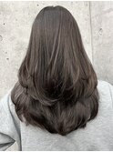 くびれヘア透明感アッシュベージュ大人ヘアフェミニンロング