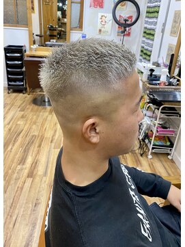 ヘアスタジオ ロメオ(hair studio Romeo) グレージュスキンフェードカット