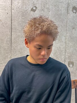 アルマフォー(Alma four) 【ハイトーン】ミルクティースパイキー