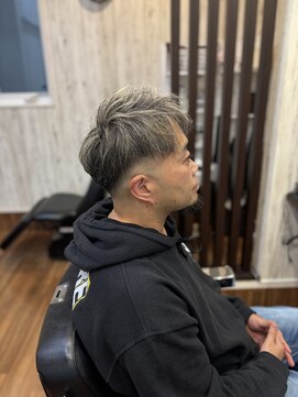 ライズヘアー(RISE HAIR) スキンフェード+ハイライト