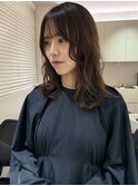 くすみベージュ / ミディアムレイヤー