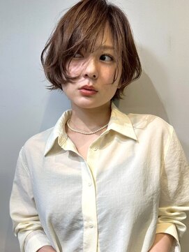 ヴヴ(Bub) ベージュカラー レイヤーボブ 顔周りカット ショートボブ