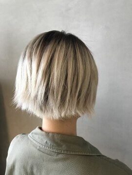 ジーナ(XENA) ホワイトグラデーション