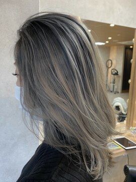 リエンス(RIENS) 【RIENS】バレイヤージュグレー×山本優舞