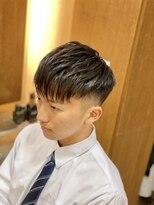 オムヘアーフォー(HOMME HAIR 4) ダウンバング　韓国マッシュ　フェードカット　ビジネスマン