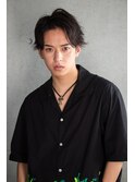 メンズセンターパートツーブロック外ハネスタイル