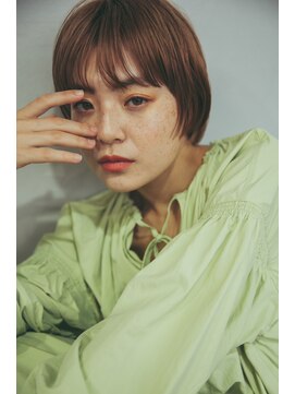 クラン(clan) 外ハネボブセクションカラーグラデーションカラーペールベージュ