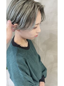 イル(ill) カーキ グレー ショート センター ストリート