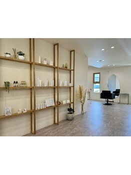 【駐車場4台完備！】アットホーム×上質空間♪こだわりの空間でこだわりの技術をお届けします。