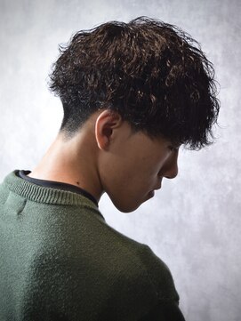 スウェルホワイト(SWELL WHITE) 波巻きスパイラルマッシュ　ツーブロック　ツイストスパイラル