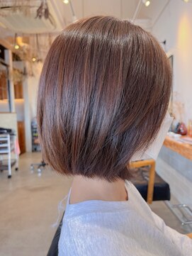 エシレ(esille.) 切りっぱなしボブ