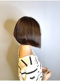 20代30代40代前下がりストレート小顔補正立体カット