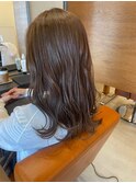 ブラウンカラーでツヤ髪ヘア