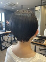 アチーブリス(achieve Liss)&nbsp;ハンサムショートすっきりミニボブぷつっとカット暗髪暖色系