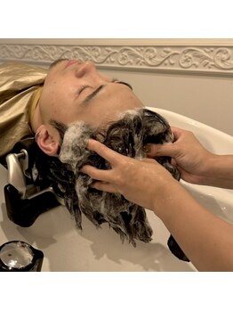 クレーデ ヘアーズ 五日市店(Crede hair's)の写真/健康な髪は、まずは地肌を育てることからはじめましょう『髪を育てるヘッドスパ』新メニューで登場