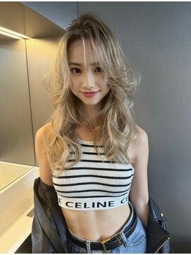 イキ 表参道(iki omotesando) デザインカラー／レイヤーカット/ウェットヘア/オリーブベージュ