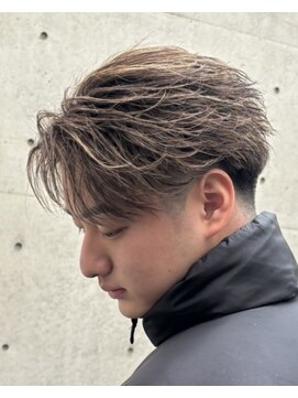 イーラ(era) フェザーショートパーマ/メンズ/刈り上げ/眉毛/ツイスト