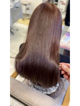 アンフィニワイズ ウェルディ長泉店(Infini-Y's) BLEACHなし、イルミナコーラルカラー