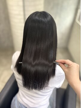 ジーナ 博多(Zina) 【 shiori 】髪質改善tr