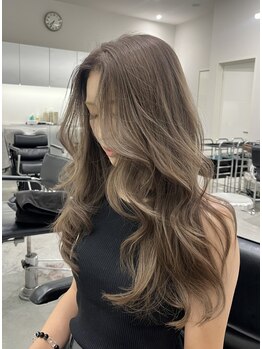 "大人×トレンド"で今を感じる大人女性スタイルを提案！