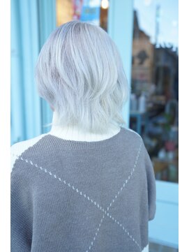 ルポ(Repos) *グレーヘアのブリーチデザイン*【Repos 東大宮 東大宮駅】