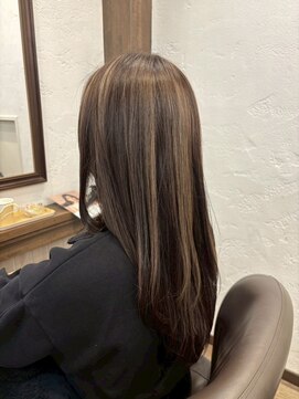 アミリー ひたち野うしく店(Amily) ハイライトバレイヤージュダブルカラーレイヤーカット20代30代