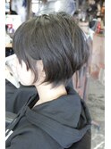 [OVERcaptainカット人気ＮＯ．1]骨格補正耳かけショートマッシュ