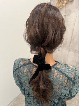 ビスポーク(BESPOKE) 20代30代40代♪大人可愛いブラウンカラーゆるふわローポニー