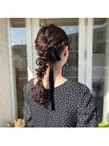 ルオント(Luonto)&nbsp;【hair＆healing  Luonto】低め編みおろしポニー
