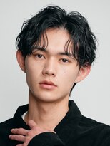 フィフス(fifth)&nbsp;原宿メンズセンターパートニュアンスフェザーパーマルーズパーマ