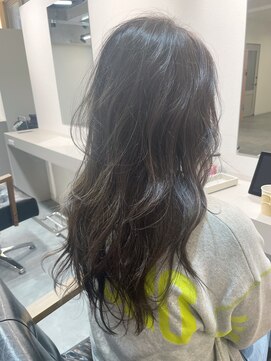 リンク(Lin9) ダークグレージュ/赤み消し/ロング/レイヤー