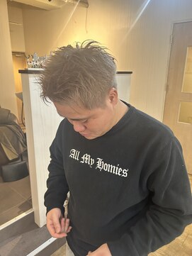 ギフト ヘアー サロン(gift hair salon) ハイトーン×スパイキーショート