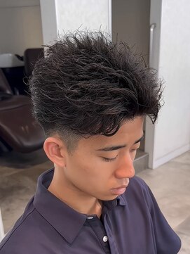 メンズヘアフェイス(Men's hair FACE。) 短髪フェザーパーマ