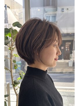 トレ(tre.) 後頭部ふんわり丸みのブラウンショート