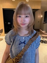 ソラス 緑地公園店(SOLAS)&nbsp;ミディアムヘア/レイヤーカット/ミルクティーベージュ/wカラー