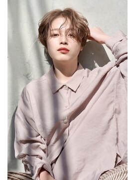 スウィープ 平尾(sweep) 【sweep平尾】透明感シアーベージュショート（豊塚）