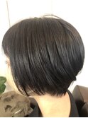ショートボブ