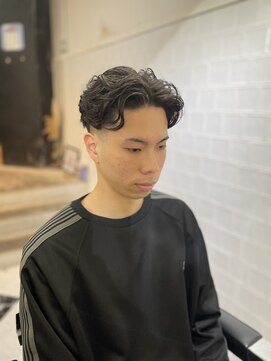 メリケンバーバーショップ フクオカ(MERICAN BARBERSHOP FUK) 初めてのバーバースタイル 中分け