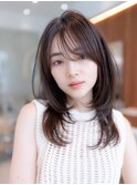 20代30代大人かわいいグレージュカラーミディアムレイヤー