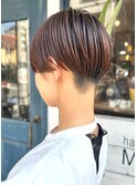 【MYRO】刈り上げミニマムショートのバックシルエット
