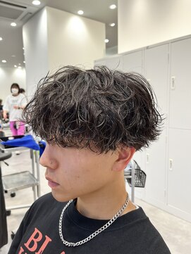 オーシャントーキョー 仙台(OCEAN TOKYO) 波巻きスパイラル黒髪刈り上げマッシュ学生メンズ
