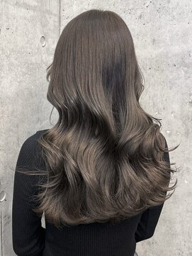 エインアンリー 明治神宮前(AIN.ANLY.) ロングレイヤーカットラベンダーグレーアッシュグレージュ美髪