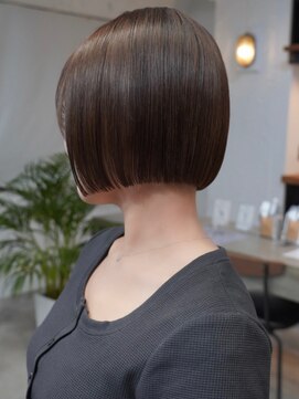 アイドットプラスフェリシア 表参道(i.+FERiCIA.) 10代 /20代 /30代/ニュアンスカラー/似合わせカット/顔周り