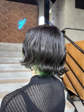 if グリーンインナーカラー×ダークグレージュボブ