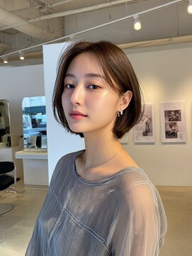 クレビアテン(CreBiA ten_) 艶髪/艶感/艶髪/透明感/レイヤーカット/顔まわりカット