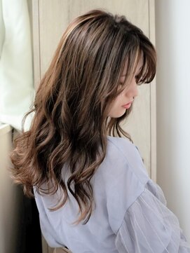 ルティア(Lutia) センターパート 大人かわいい パーマ ★★